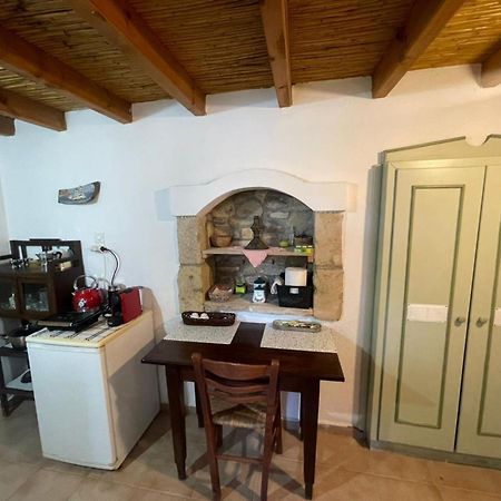 Petrino 2 - Traditional Lerian House Lakkion Exterior photo
